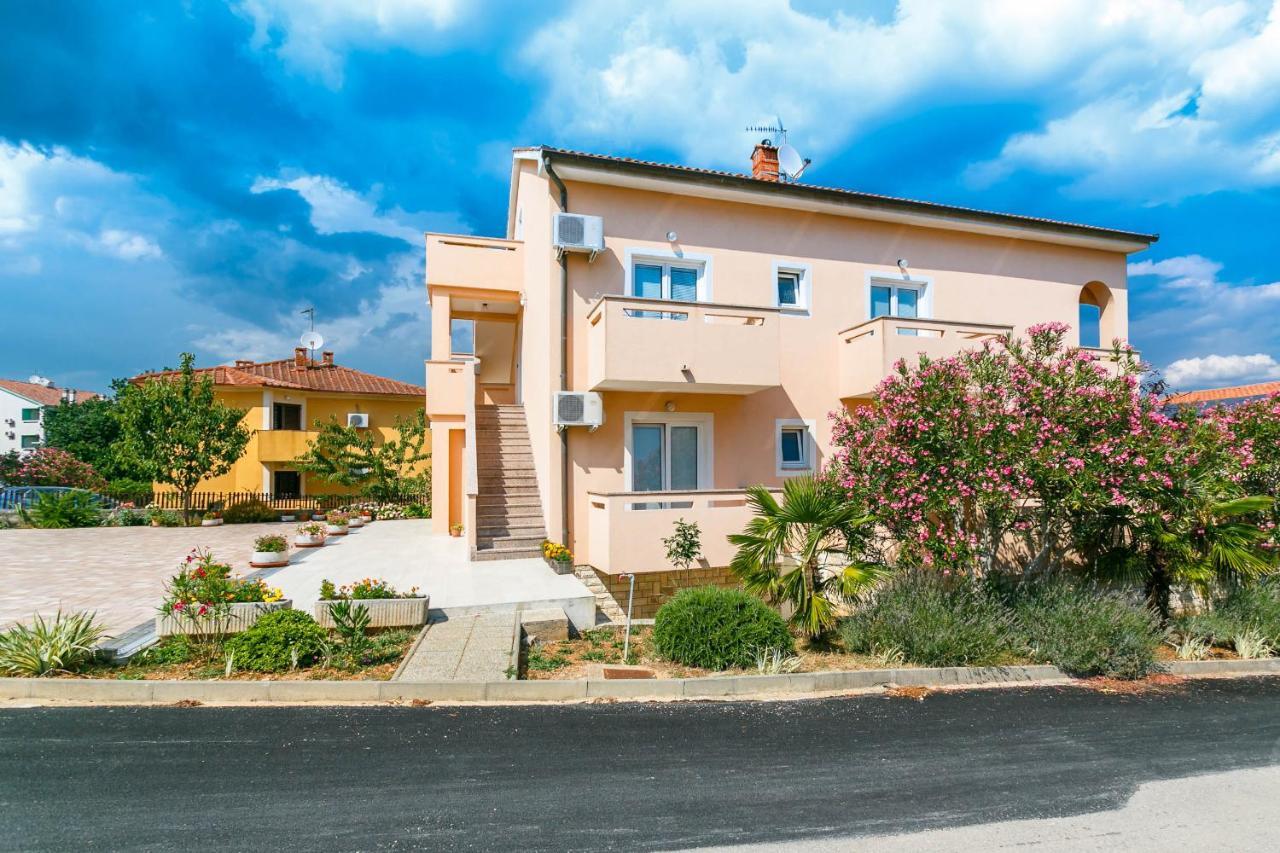 Apartmani Luka Kornić Extérieur photo