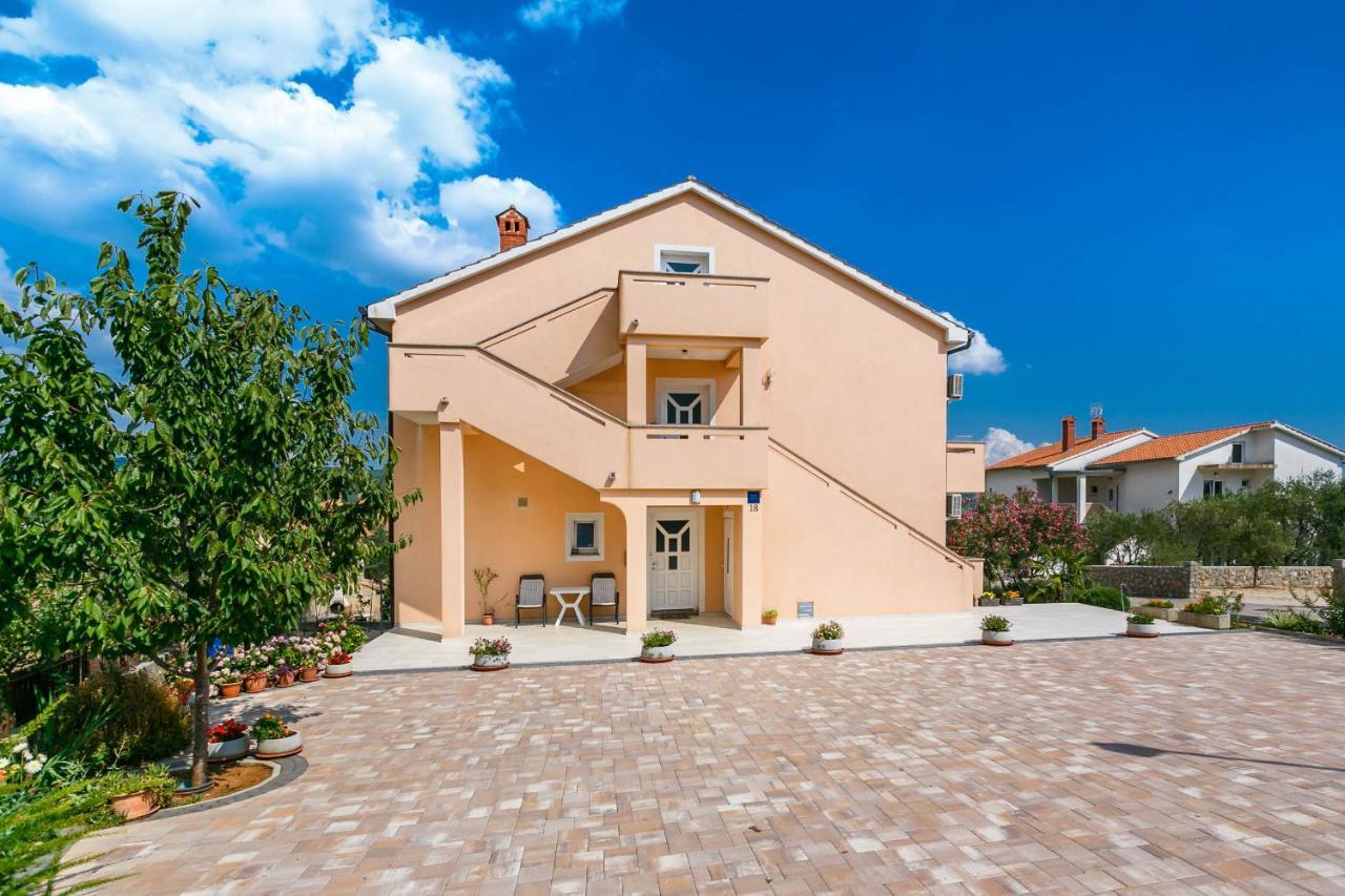 Apartmani Luka Kornić Extérieur photo
