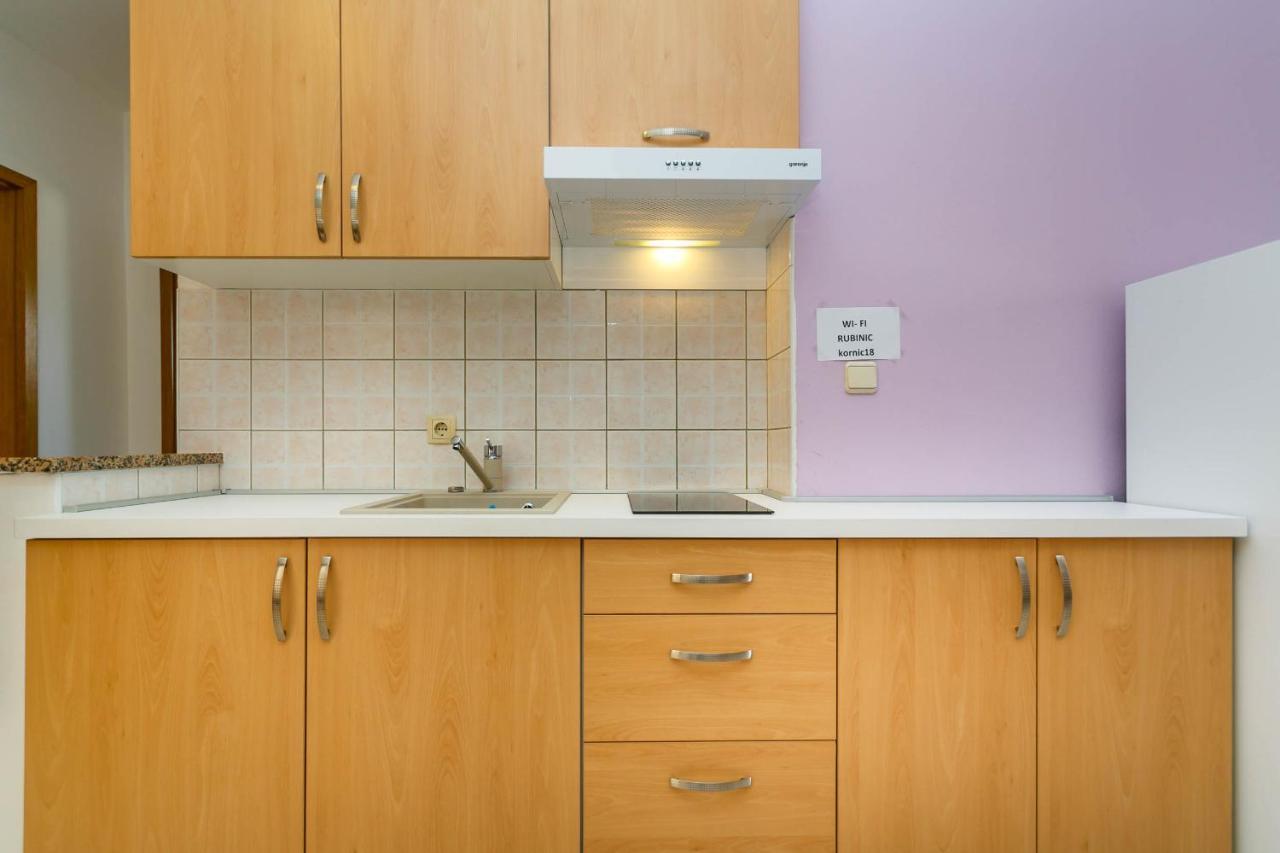 Apartmani Luka Kornić Extérieur photo