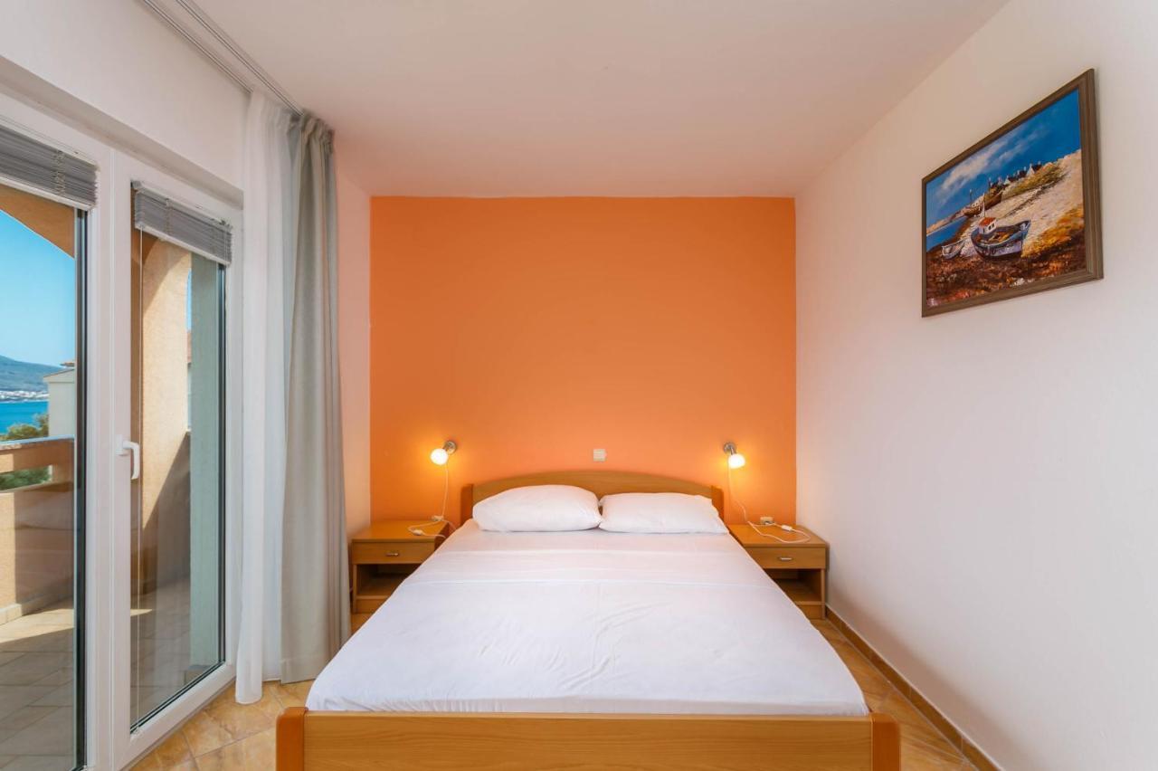 Apartmani Luka Kornić Extérieur photo