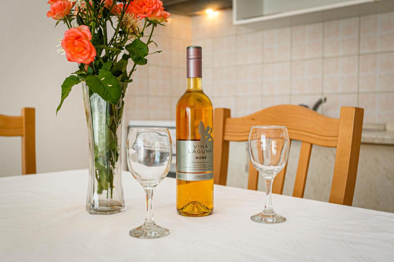 Apartmani Luka Kornić Extérieur photo